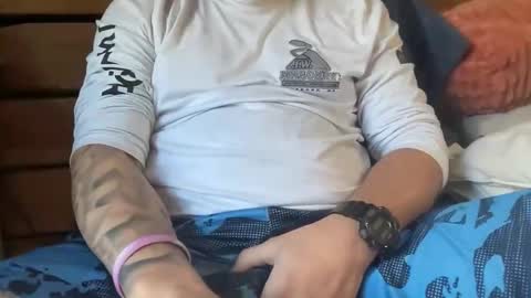 Snapshot of stroking33again chatting on 11-19-25, 02:50 stroking33again online show from 11-19-25, 02:50