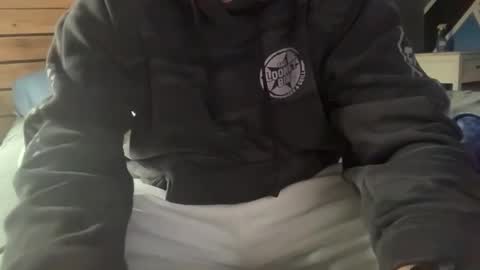 Snapshot of stroking33again chatting on 11-21-25, 02:38 stroking33again online show from 11-21-25, 02:38