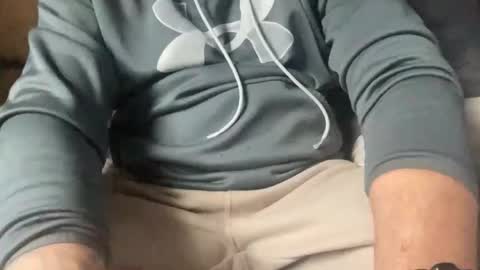 Snapshot of stroking33again chatting on 11-25-25, 02:06 stroking33again online show from 11-25-25, 02:06