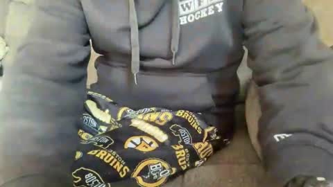 Snapshot of stroking33again chatting on 04-08-26, 01:11 stroking33again online show from 04-08-26, 01:11