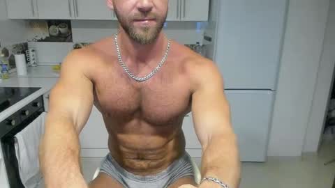 Strong Arni online show from 02-09-25, 07:52