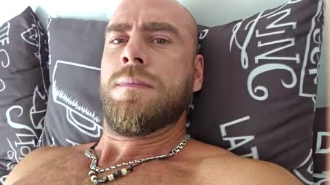 Strong Arni online show from 10-19-25, 03:07