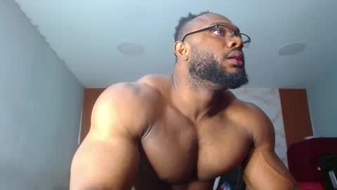 Snapshot of strong_george1 chatting on 10-09-25, 12:41 strong_george1 online show from 10-09-25, 12:41