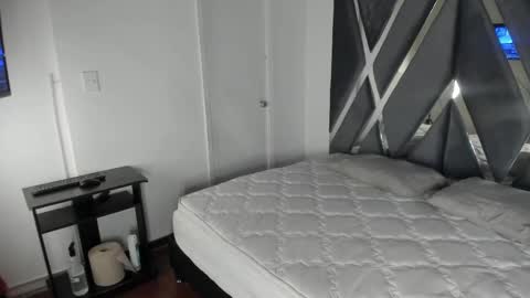 Alexa   online show from 11-18-25, 10:52