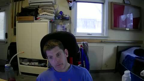 Snapshot of stturbo chatting on 12-17-25, 06:36 stturbo online show from 12-17-25, 06:36