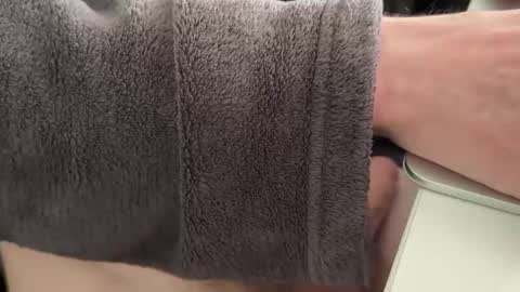 Snapshot of studentcurious chatting on 10-20-25, 01:33 CuriousStudentBi online show from 10-20-25, 01:33