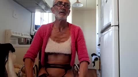 Snapshot of stugo1964 chatting on 01-03-25, 03:05 stugo1964 online show from 01-03-25, 03:05