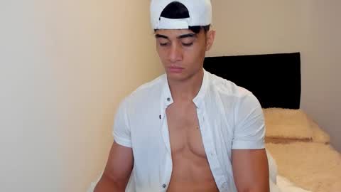 stylish men online show from 09-30-25, 01:49