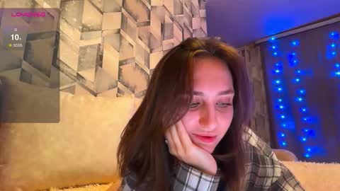 Snapshot of su_11111 chatting on 09-17-25, 04:30 LINA online show from 09-17-25, 04:30