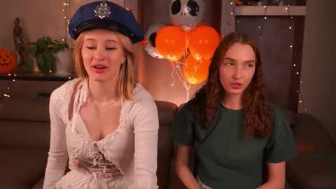 Snapshot of suannedoriean chatting on 11-02-25, 03:20 Mure online show from 11-02-25, 03:20