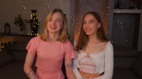 Snapshot of suannedoriean chatting on 11-12-25, 03:40 Mure online show from 11-12-25, 03:40