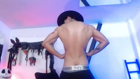 subarashi_ishi69 online show from 10-07-25, 07:11