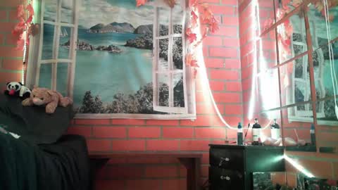 sofhia online show from 10-17-25, 03:10