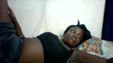 submissive_slut001 online show from 11-07-25, 09:09