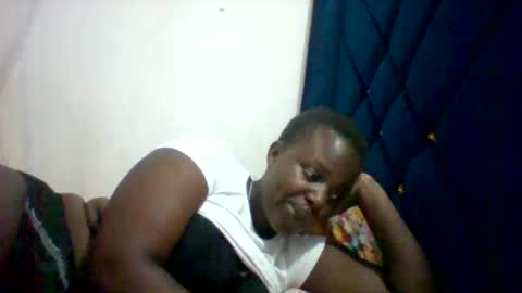 submissive_slut001 online show from 11-08-25, 10:37