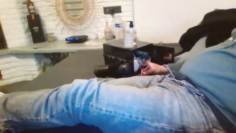 submissivguy online show from 11-17-25, 08:25