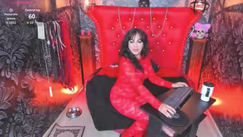 Yunna online show from 10-14-25, 04:19