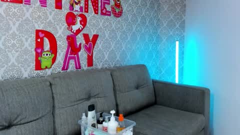 Luna  online show from 02-12-26, 11:44