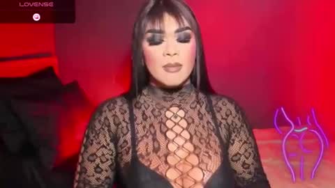 Snapshot of suckablecockoffreya chatting on 11-03-25, 06:53 JADE ELYSE online show from 11-03-25, 06:53