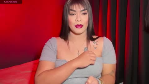 Snapshot of suckablecockoffreya chatting on 11-09-25, 08:07 JADE ELYSE online show from 11-09-25, 08:07