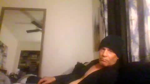 SUCKITU812 online show from 01-11-26, 01:10