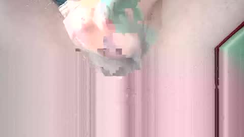 Snapshot of suesser0009 chatting on 12-22-24, 07:31 Martin sweetboy online show from 12-22-24, 07:31