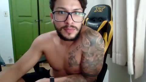 Snapshot of suetsemsay chatting on 12-21-24, 03:14 suetsemsay online show from 12-21-24, 03:14