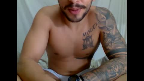 Snapshot of suetsemsay chatting on 10-23-25, 02:11 suetsemsay online show from 10-23-25, 02:11