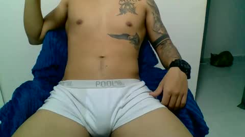 Snapshot of suetsemsay chatting on 10-30-25, 08:42 suetsemsay online show from 10-30-25, 08:42