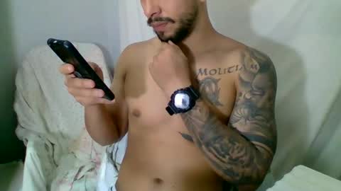 Snapshot of suetsemsay chatting on 11-04-25, 04:00 suetsemsay online show from 11-04-25, 04:00