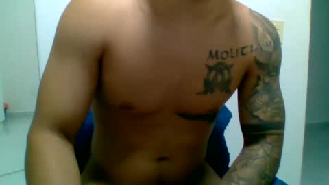 Snapshot of suetsemsay chatting on 11-05-25, 02:11 suetsemsay online show from 11-05-25, 02:11