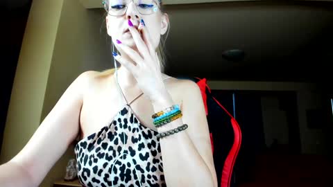 Snapshot of sugar_mayy chatting on 01-30-25, 05:30 May online show from 01-30-25, 05:30