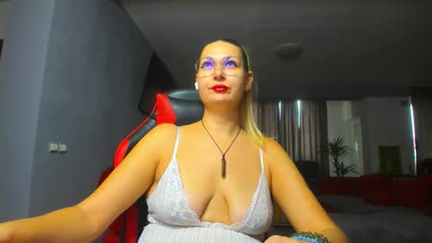 Snapshot of sugar_mayy chatting on 11-19-25, 09:31 May online show from 11-19-25, 09:31