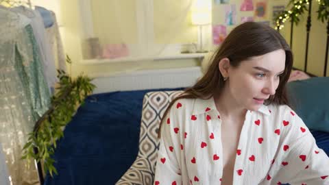 Snapshot of sugar_peasy chatting on 01-27-25, 09:44 Rikki online show from 01-27-25, 09:44