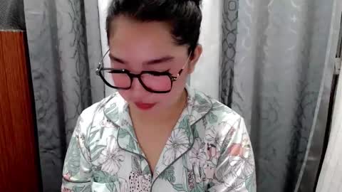 Sugar online show from 09-30-25, 12:37