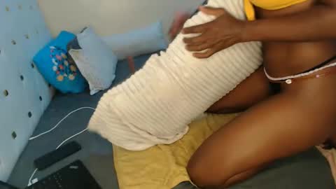 Snapshot of sugarlips_05 chatting on 12-16-25, 06:51 sugar online show from 12-16-25, 06:51