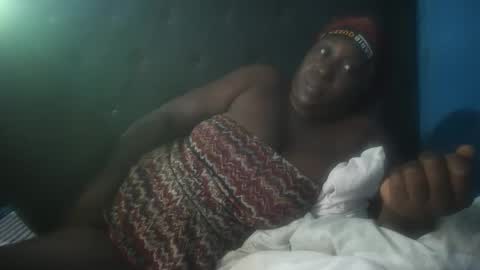 Snapshot of sugarlove3 chatting on 09-25-25, 02:43 sugarlove3 online show from 09-25-25, 02:43