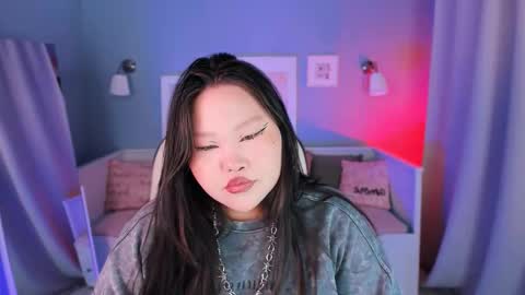 Neko follow me online show from 10-09-25, 07:06