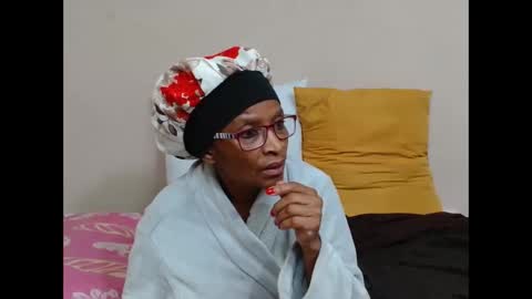 Snapshot of sugarpoppy24xxx chatting on 11-10-25, 04:33 sugarpoppy24xxx online show from 11-10-25, 04:33