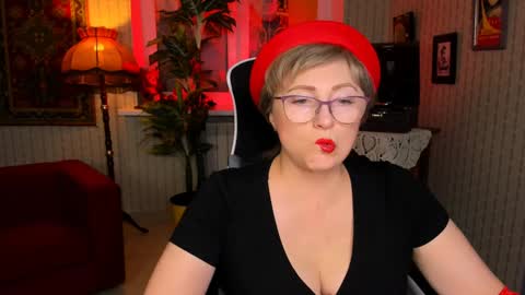 Vivien online show from 01-16-25, 01:04