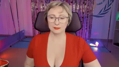 Vivien online show from 02-28-25, 01:14
