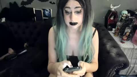 Sugary online show from 10-25-25, 06:43