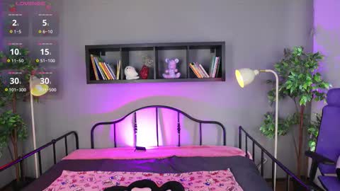 Snapshot of sukini_berry_ chatting on 09-17-25, 01:02 sukini_berry_ online show from 09-17-25, 01:02