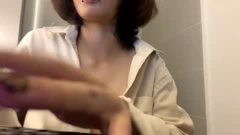 Snapshot of sukulaurens chatting on 09-25-25, 04:00 Suku Ren online show from 09-25-25, 04:00