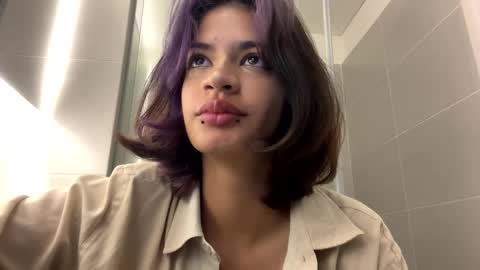 Snapshot of sukulaurens chatting on 10-02-25, 02:57 Suku Ren online show from 10-02-25, 02:57