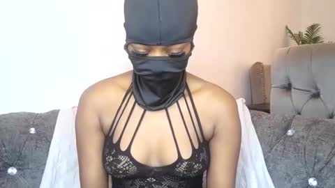 maskedtemptress online show from 10-08-25, 12:25