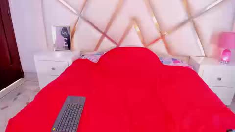Hot ebony online show from 09-24-25, 08:23
