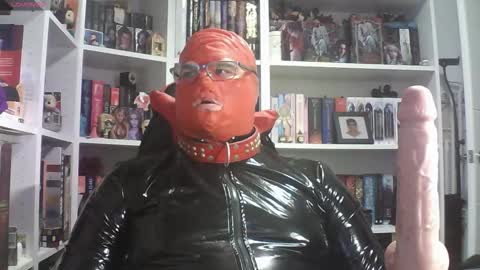 Sumisolatex online show from 11-24-25, 06:29