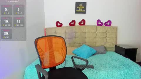 summer_girls01 online show from 10-31-25, 02:40