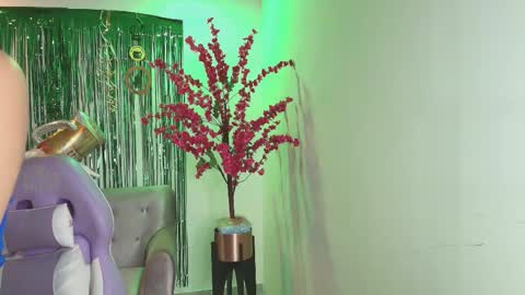 Snapshot of summer_miller chatting on 03-18-26, 11:35 summer_miller online show from 03-18-26, 11:35